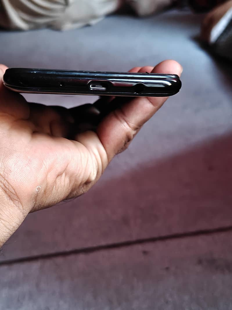 Tecno Pova 5