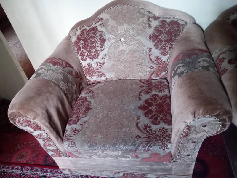 sofa sett 5 setter good condition good looking 1