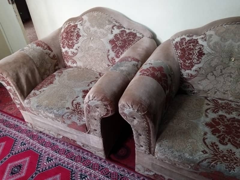 sofa sett 5 setter good condition good looking 4
