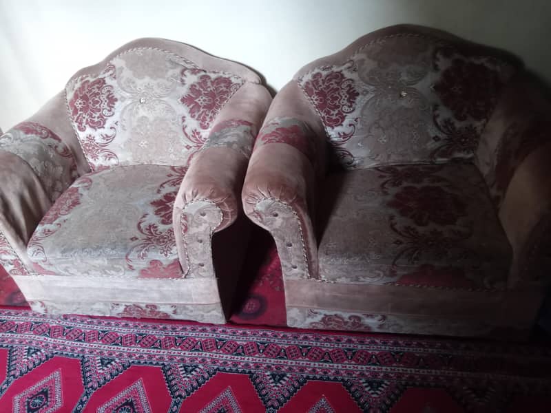 sofa sett 5 setter good condition good looking 6