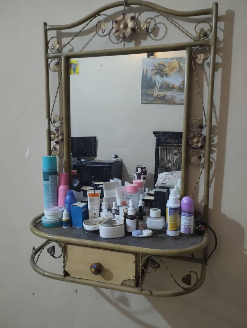 Hanging mirror 0