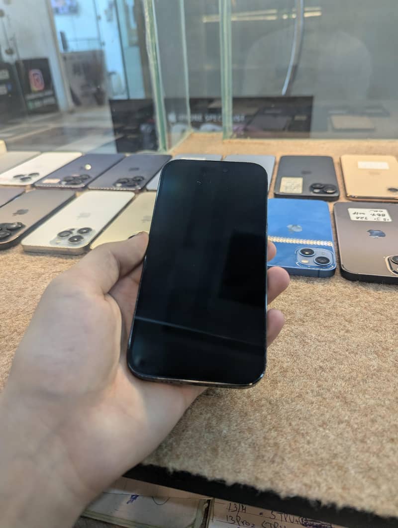 Apple iPhone 14 Pro 1