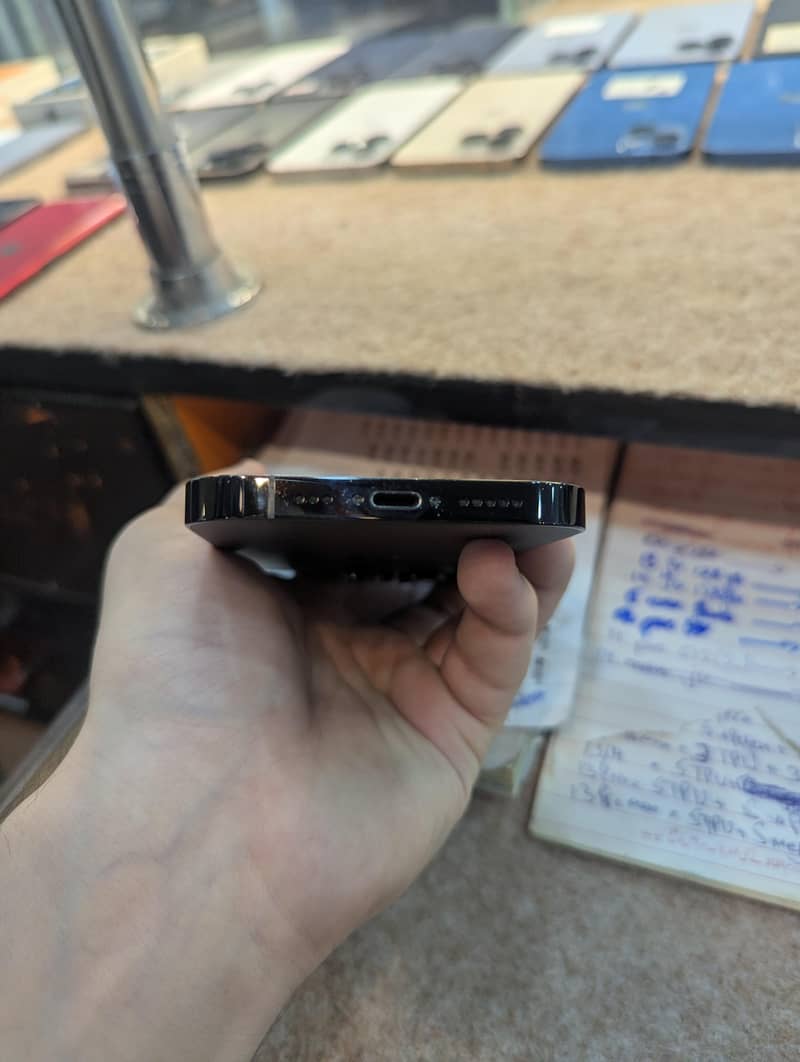Apple iPhone 14 Pro 4