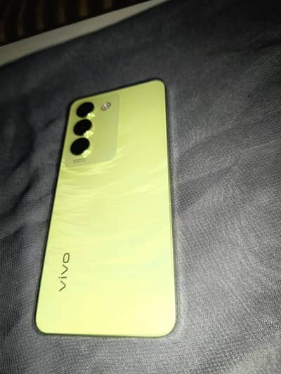 Vivo Y100