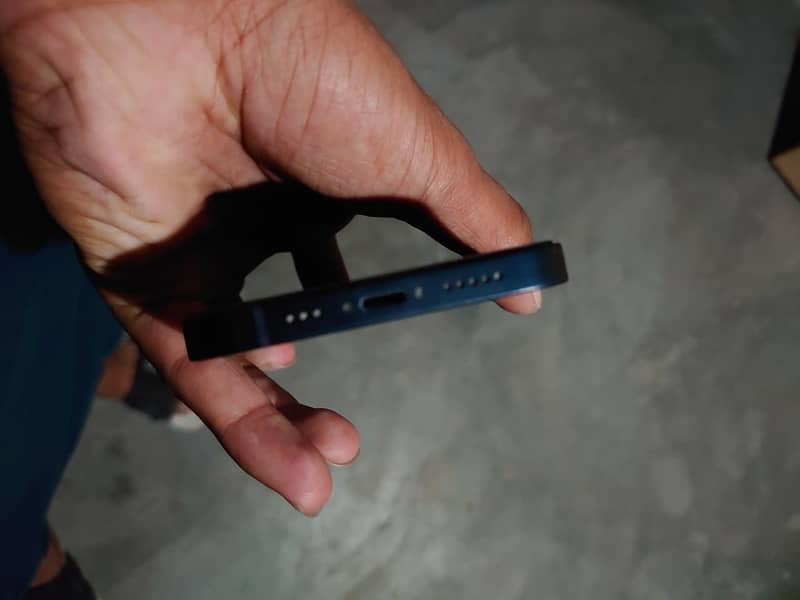Apple iPhone 13 1