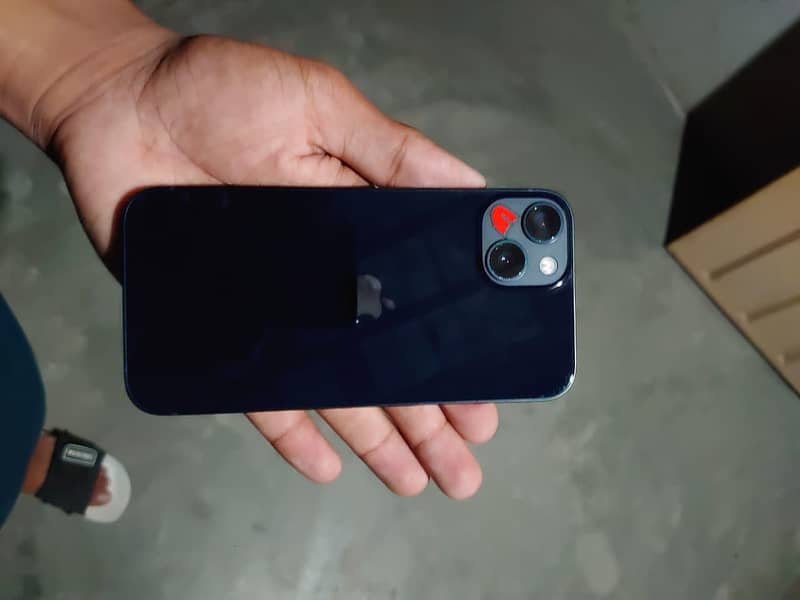 Apple iPhone 13 5