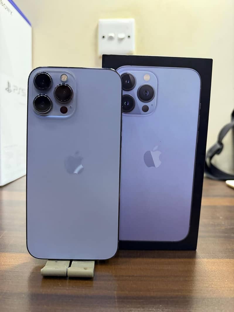Apple iPhone 13 Pro Max 1
