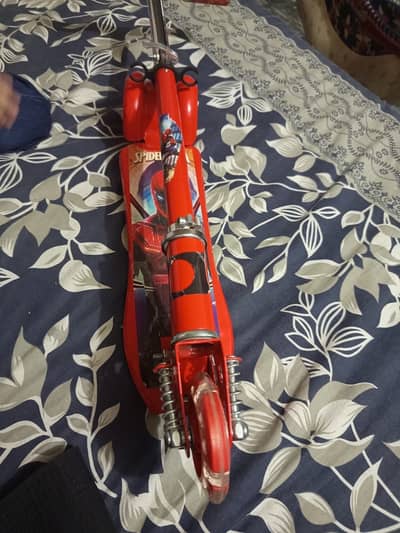 SCOOTIE RED SPIDER MAN