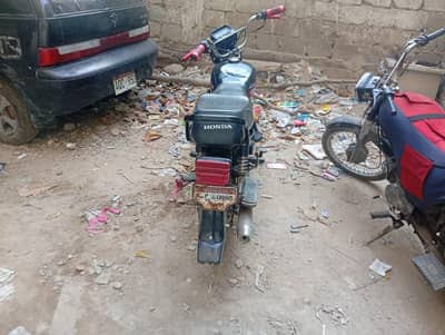 bike okay condition main hai or koye kam nahi hai
