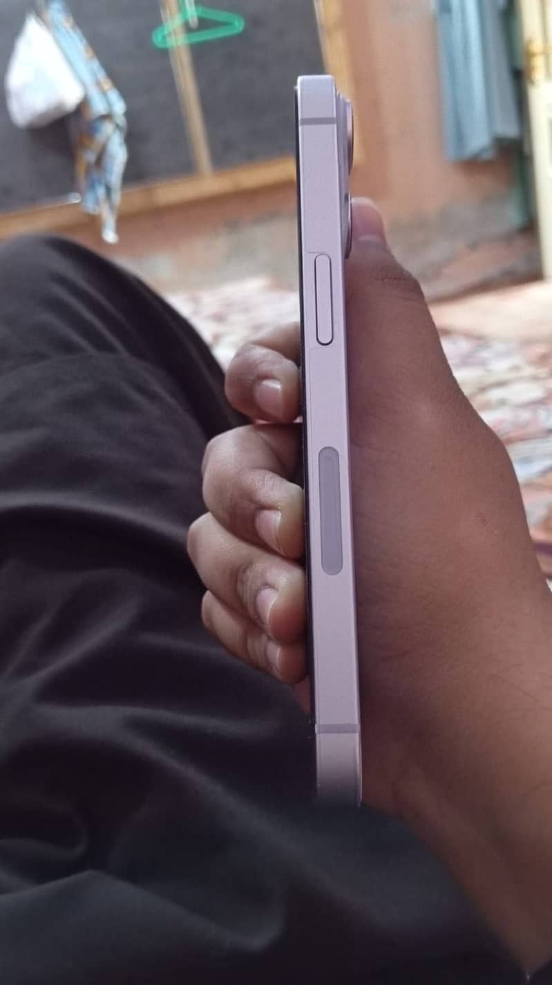 Apple iPhone 14 1