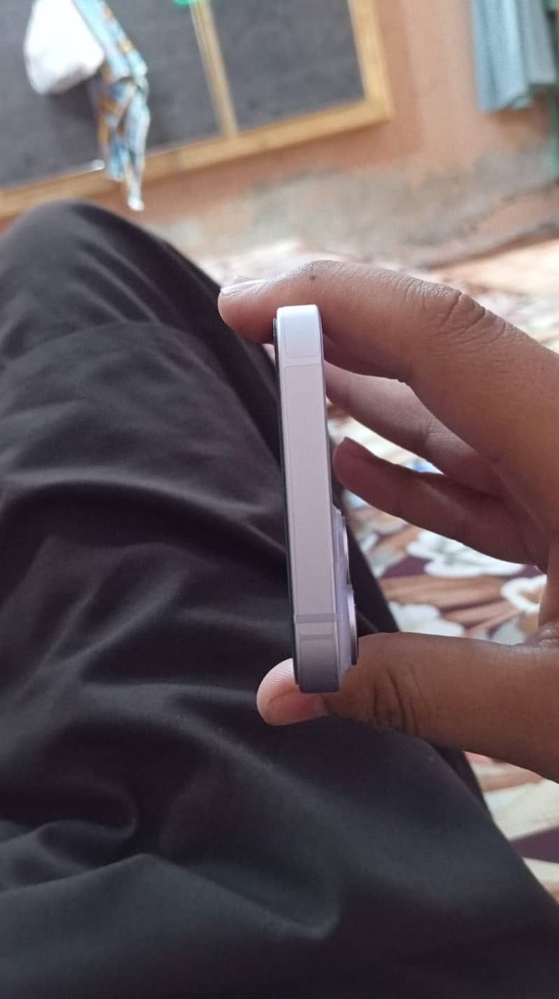 Apple iPhone 14 2