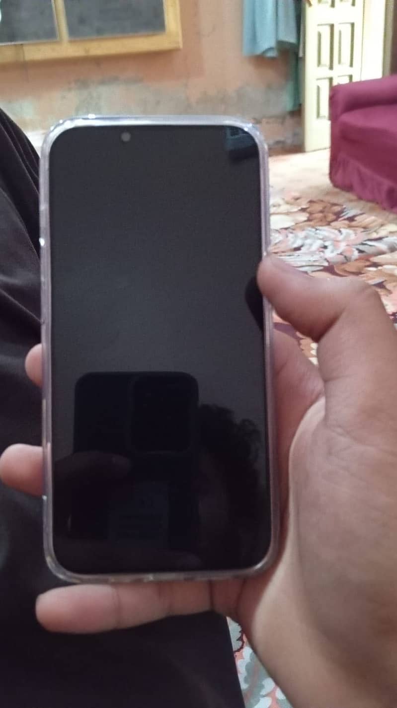 Apple iPhone 14 3