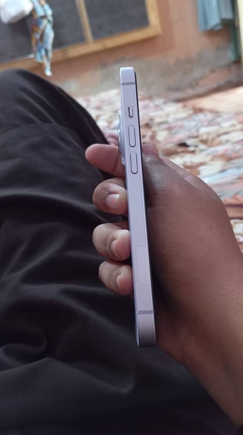 Apple iPhone 14 5
