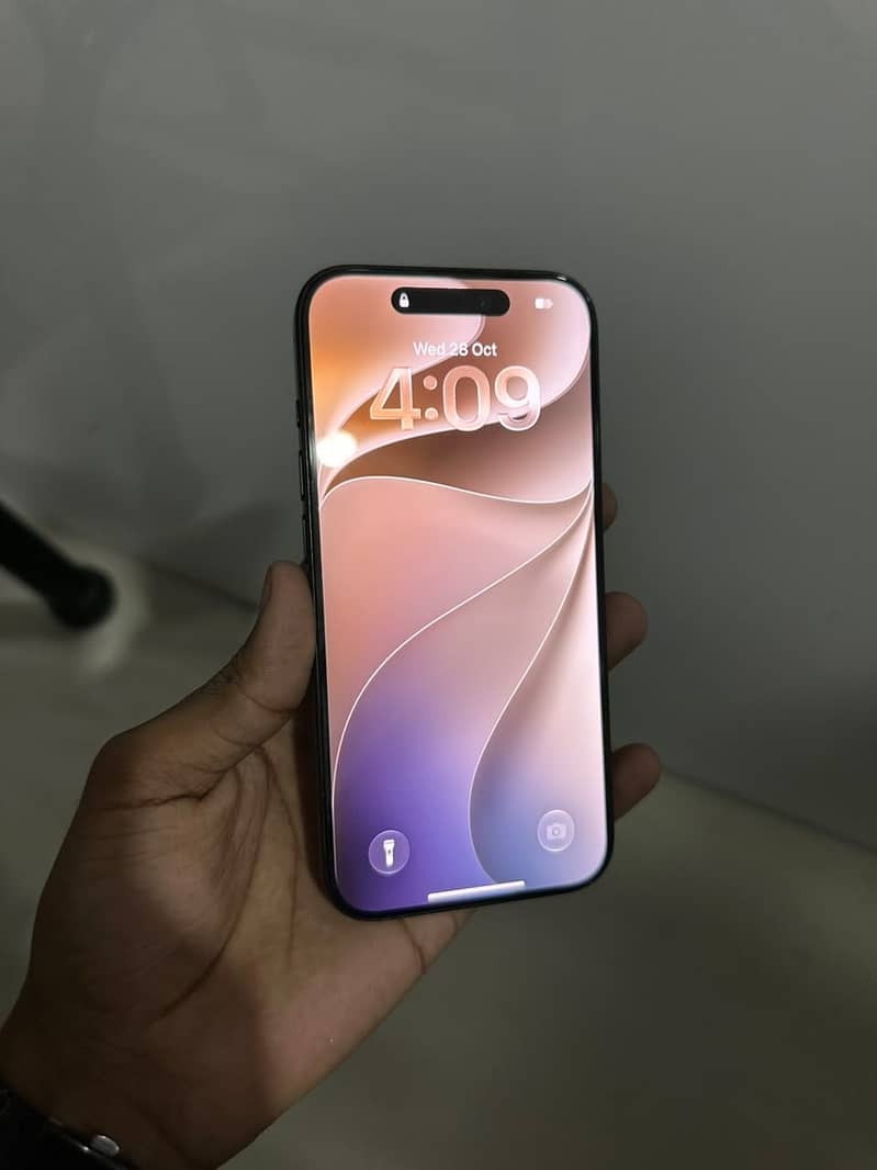 Apple iPhone 15 Pro 2