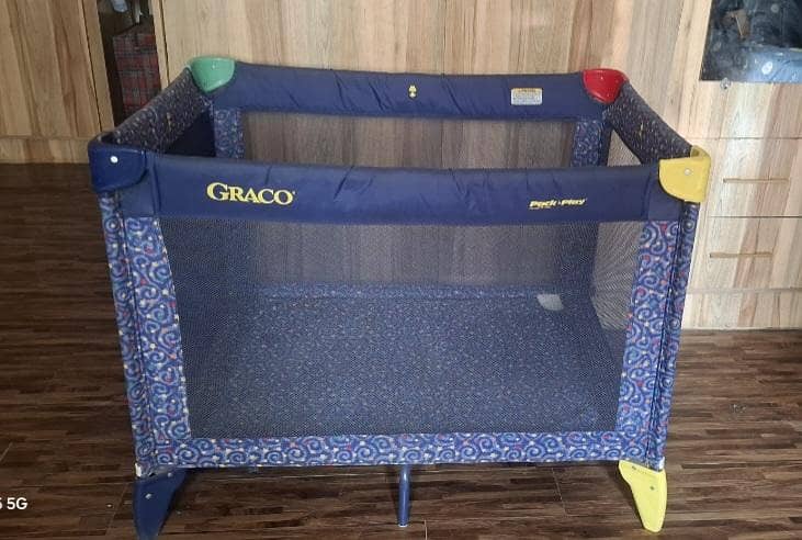 Baby cot 0