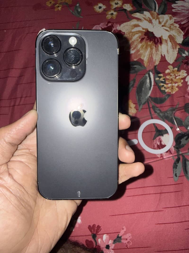 Apple iPhone 14 Pro 0