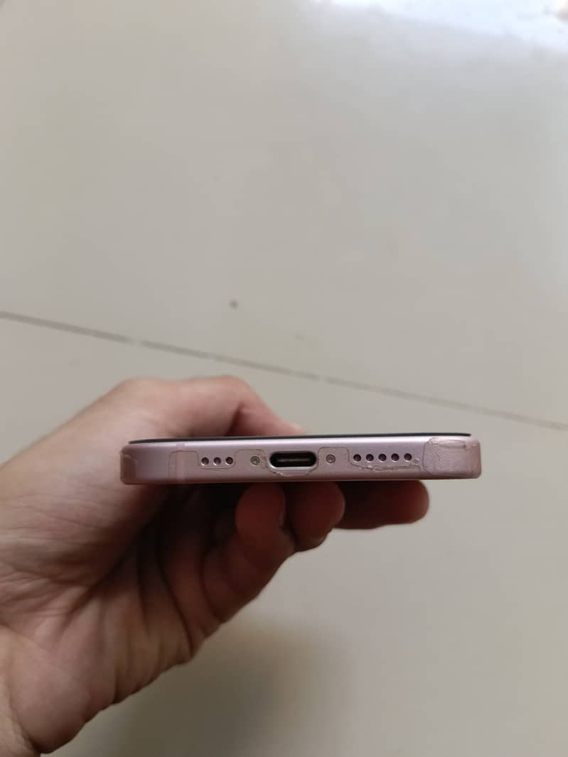 Apple iPhone 15 5