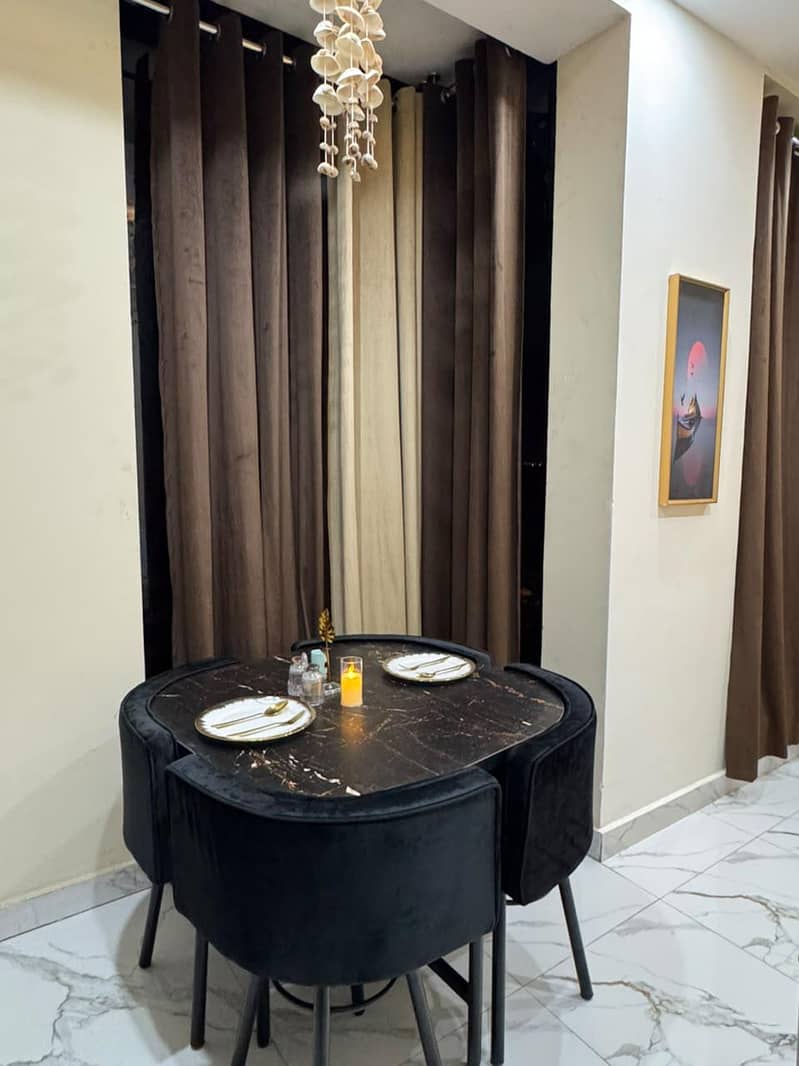 Dining table set 0