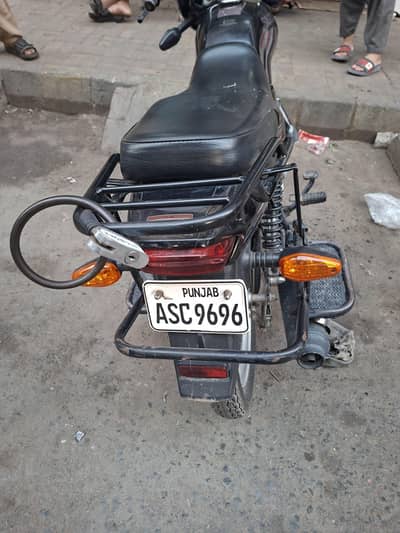 Suzuki Gd 110s Black Colour
