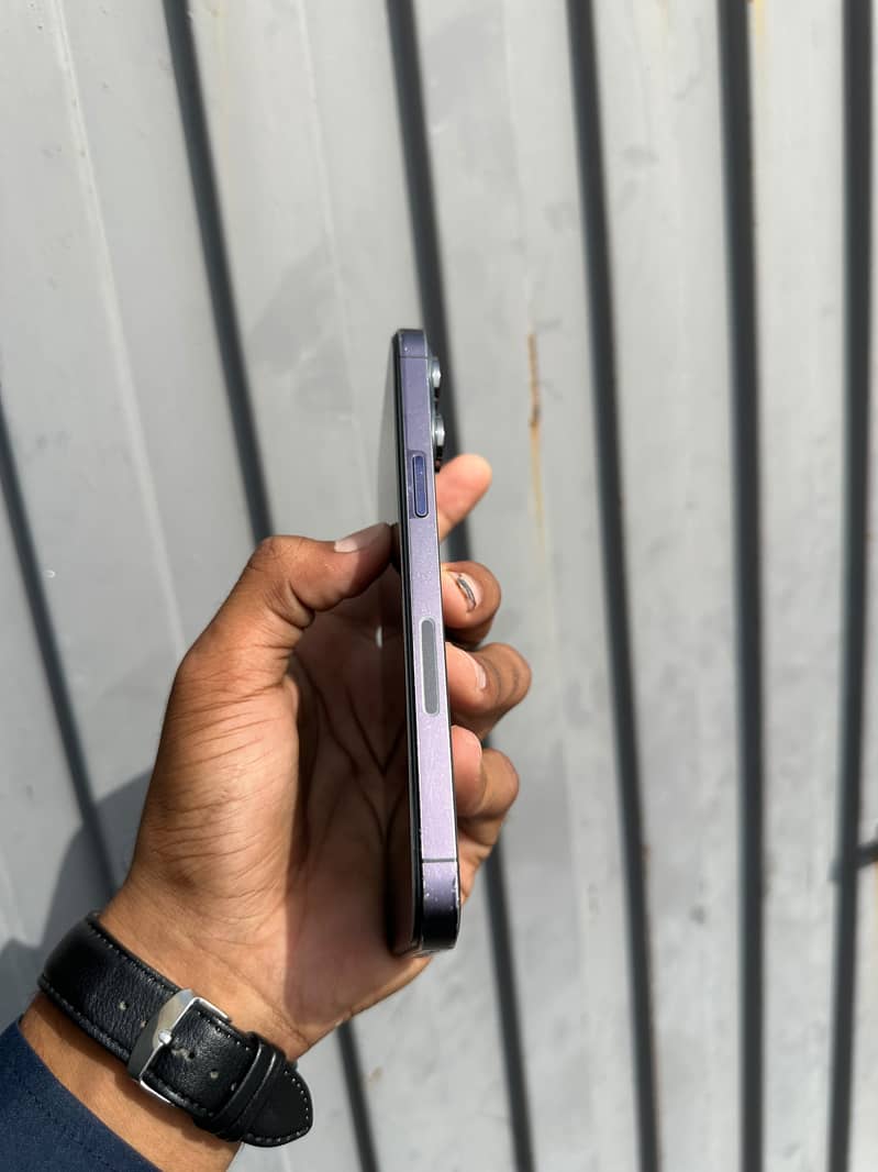 Apple iPhone 14 Pro Max 1