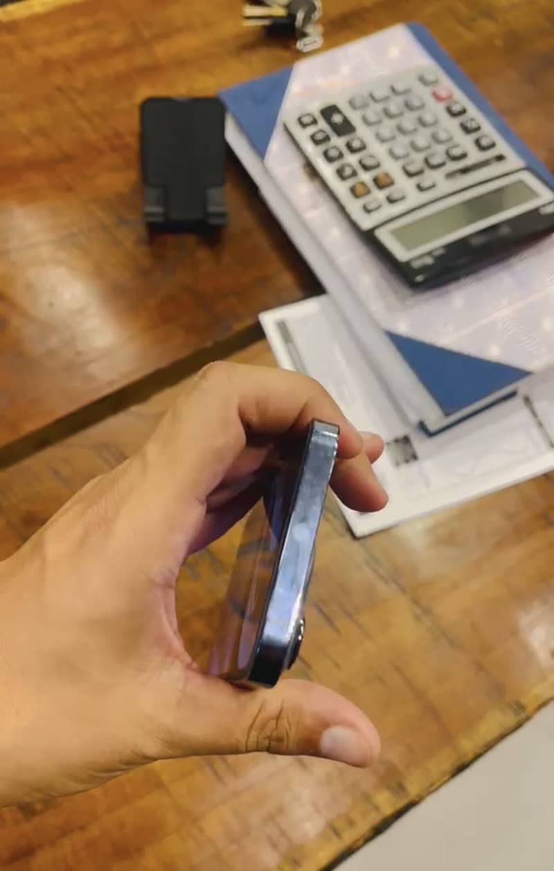 Apple iPhone 13 Pro 2