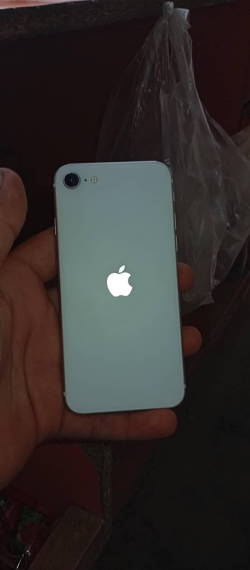 Apple iPhone SE 2020 1
