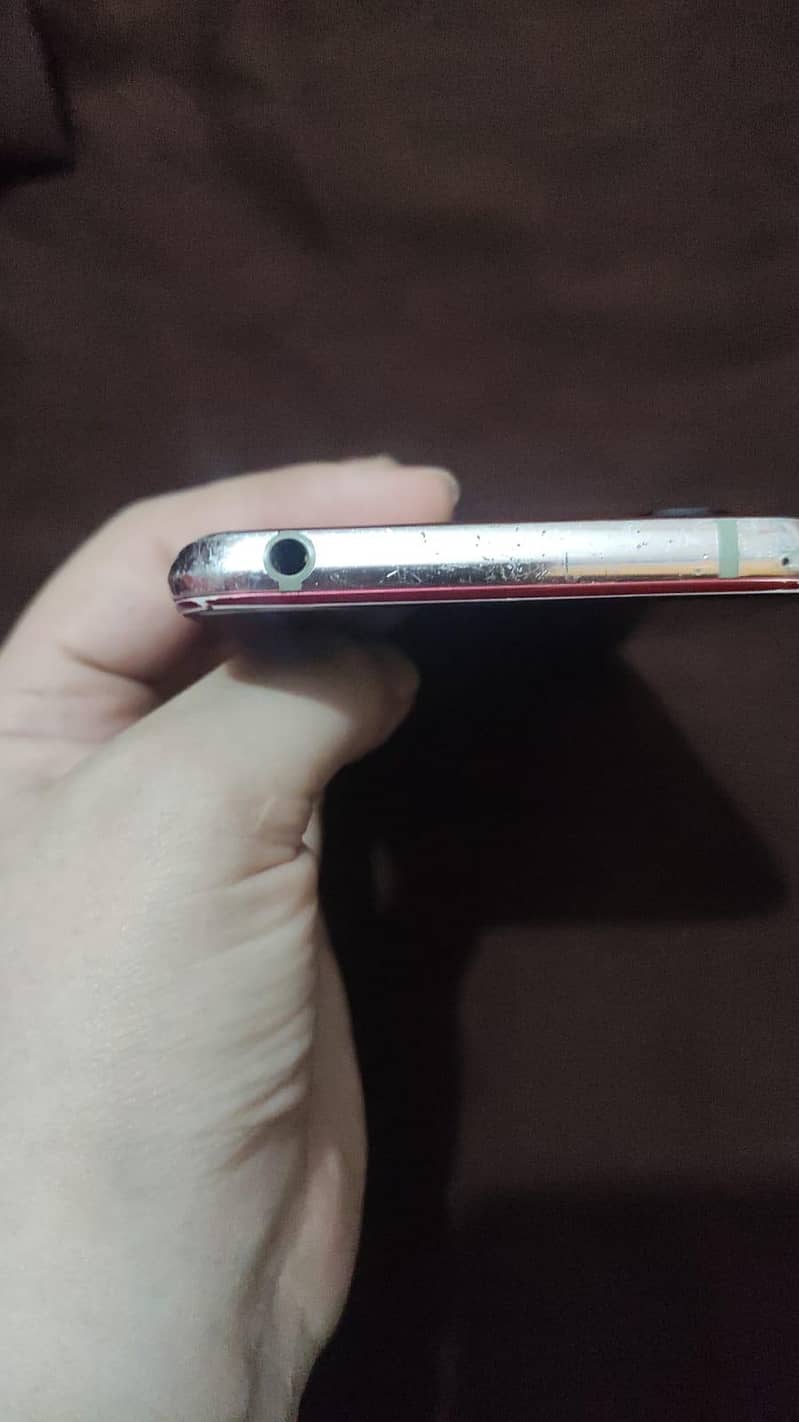 Sharp Aquos R2 2