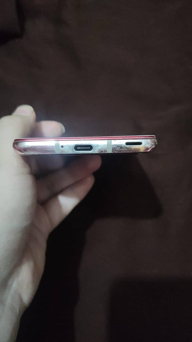 Sharp Aquos R2 3