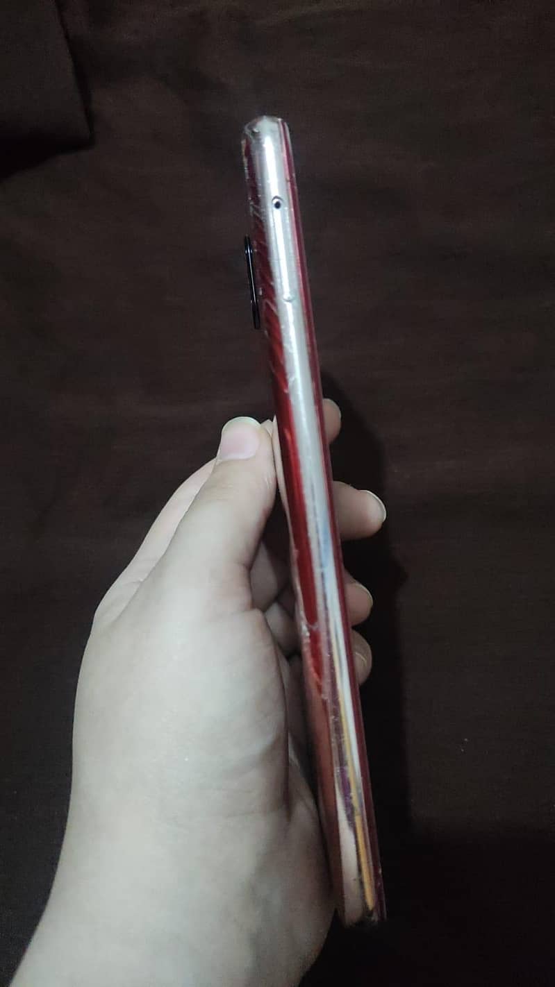 Sharp Aquos R2 5