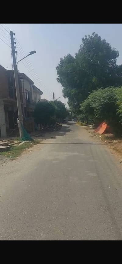 Possessionable 5 Marla residential plot in DHA Phase 11 block B