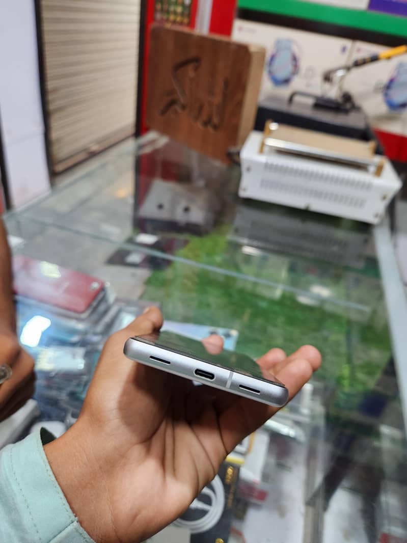 Google Pixel 7a 0