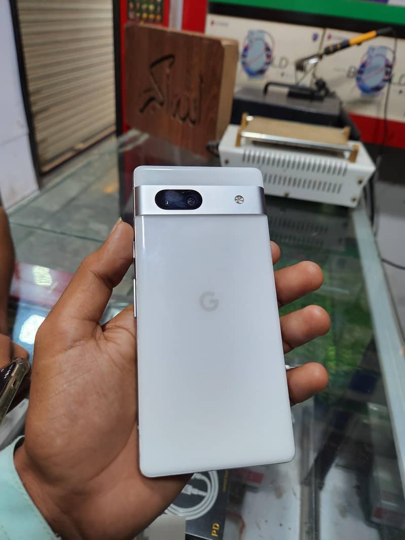 Google Pixel 7a 1