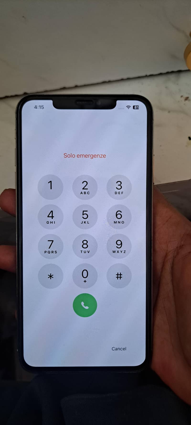 Apple iPhone XS Max 4