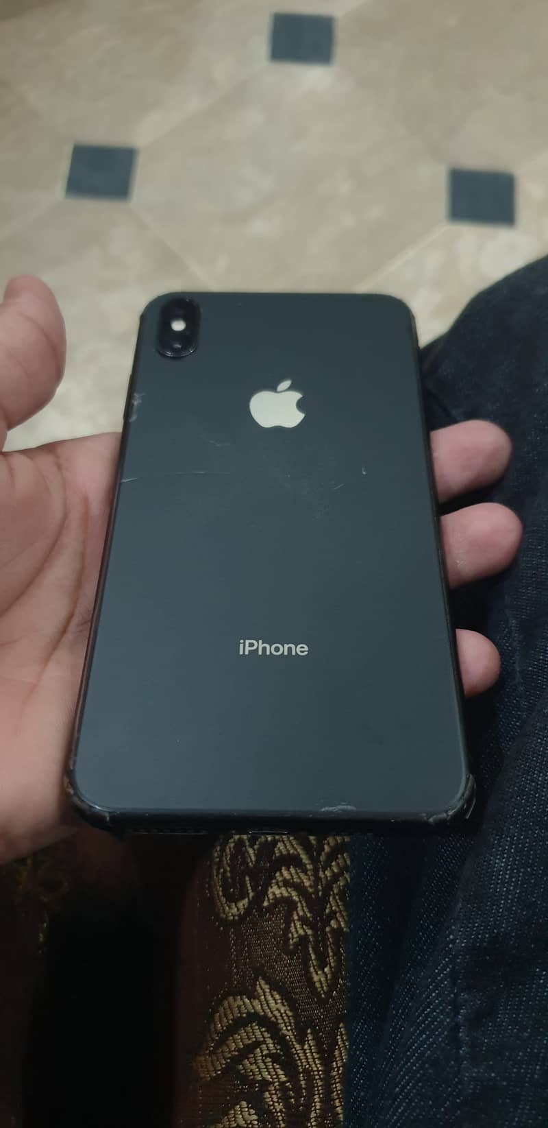Apple iPhone XS Max 5