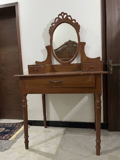 100% Diyaar Wood Dressing Table