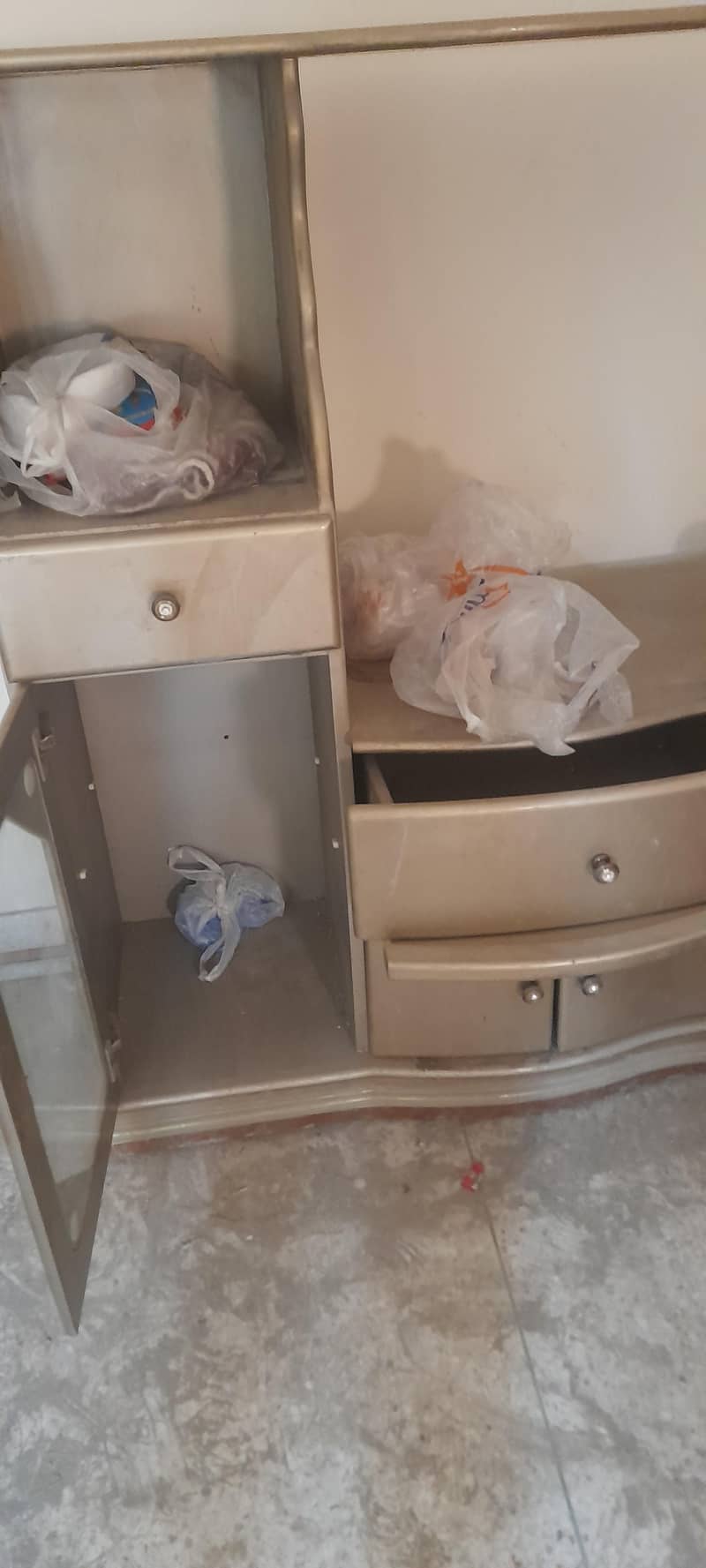 wardrobes 1