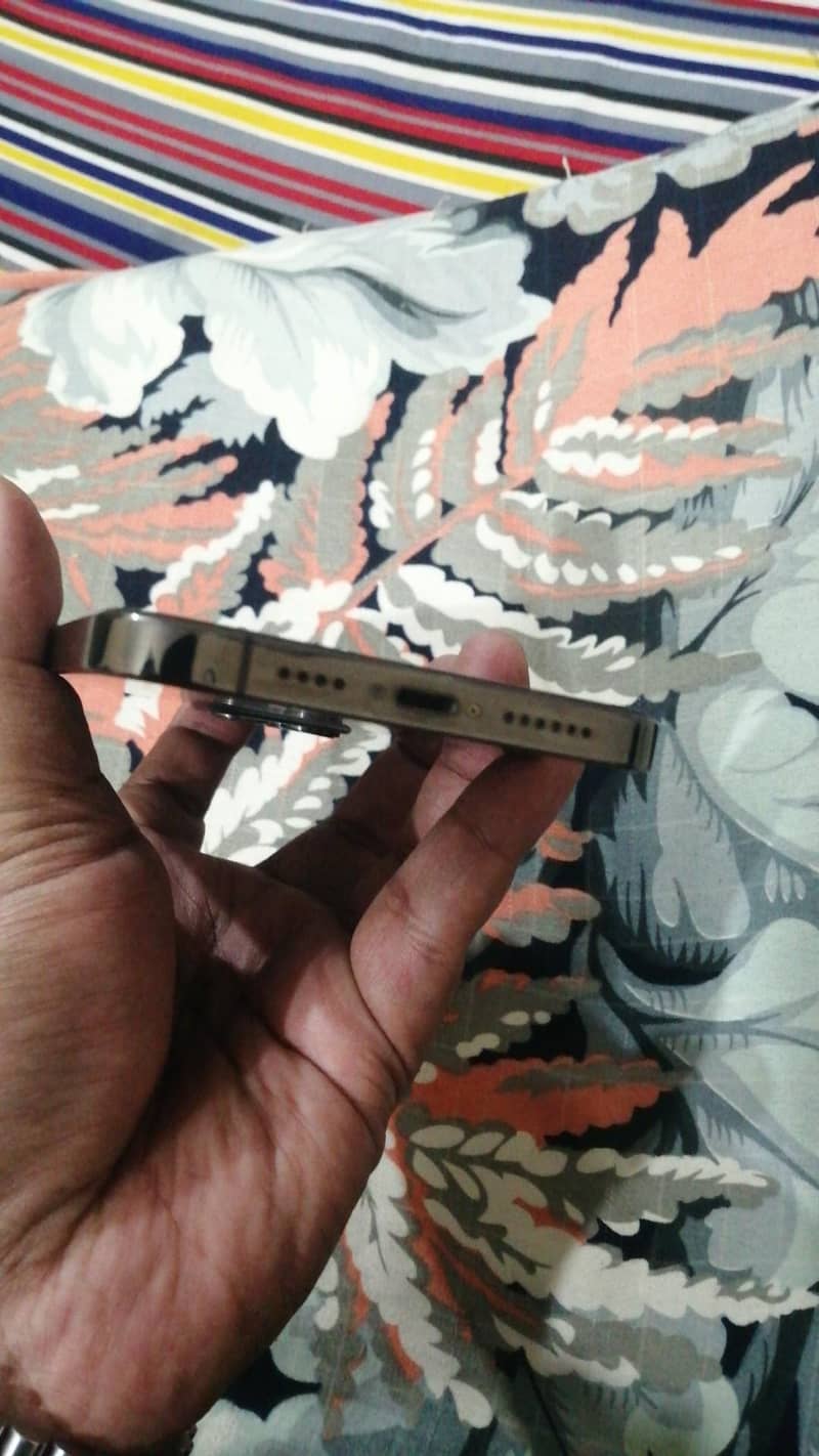 Apple iPhone 12 Pro Max 8