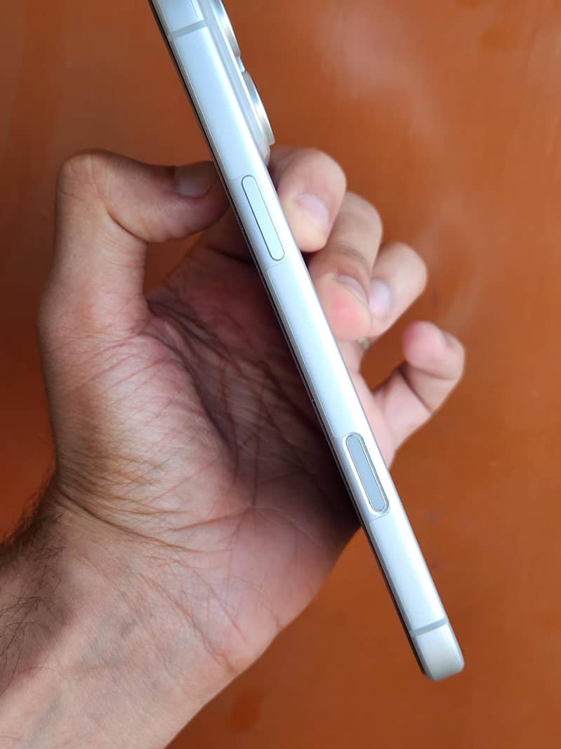 Apple iPhone 17 Pro Max 1