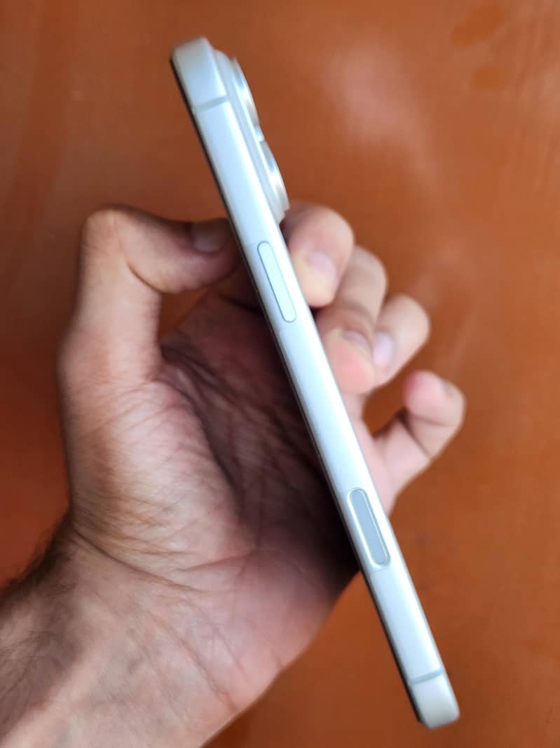 Apple iPhone 17 Pro Max 2