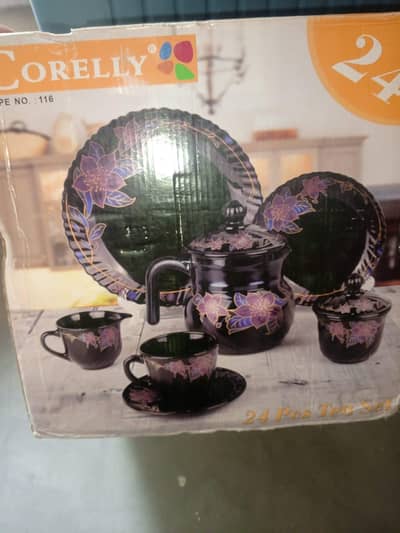 very beautiful black coloure tea catel cups and saucers