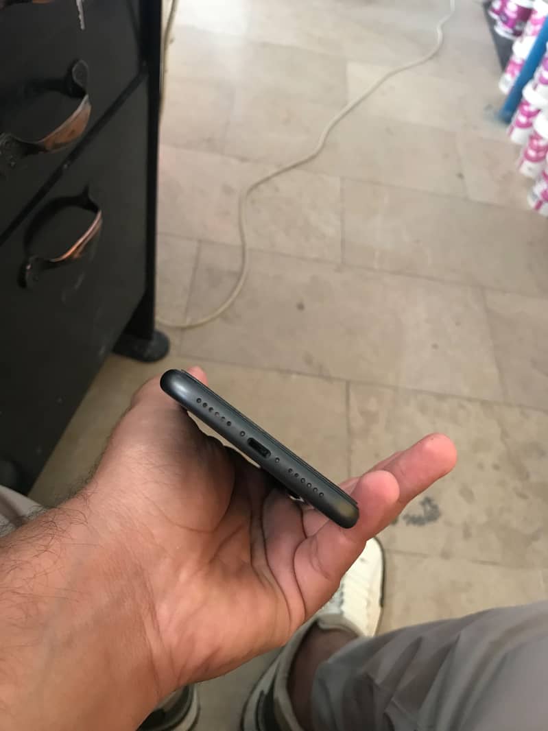 Apple iPhone 11 2