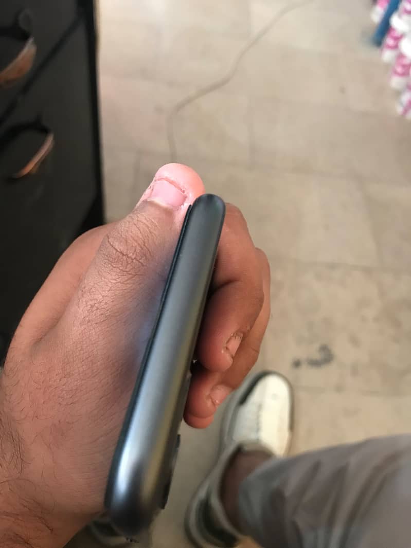 Apple iPhone 11 6