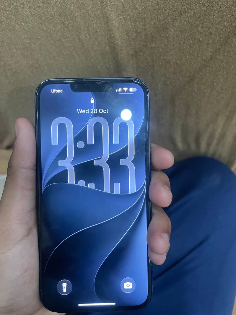 Apple iPhone 13 10