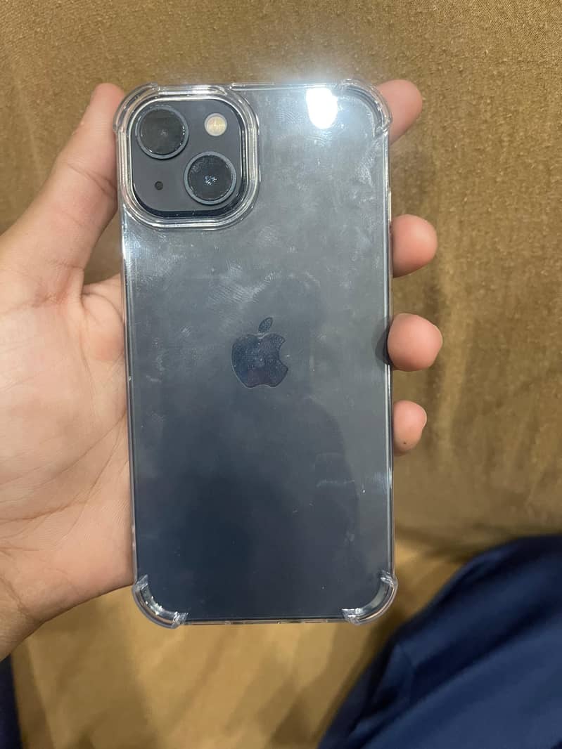Apple iPhone 13 12
