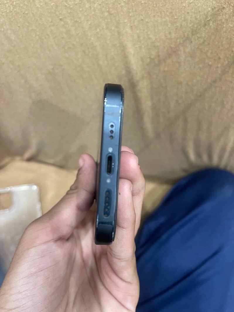 Apple iPhone 13 14