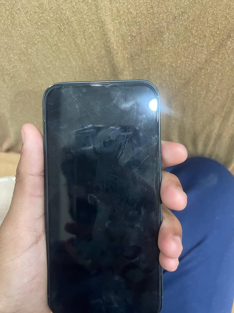 Apple iPhone 13 16