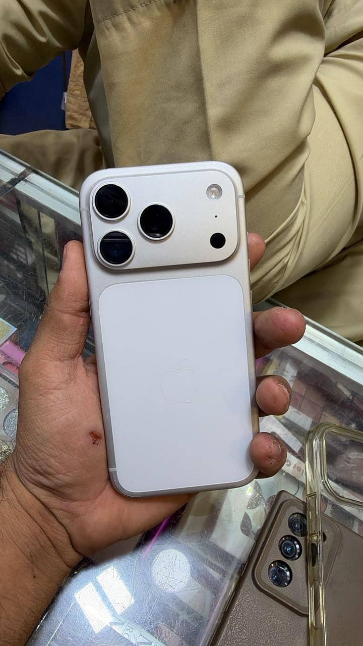 iPhone 17 pro 2