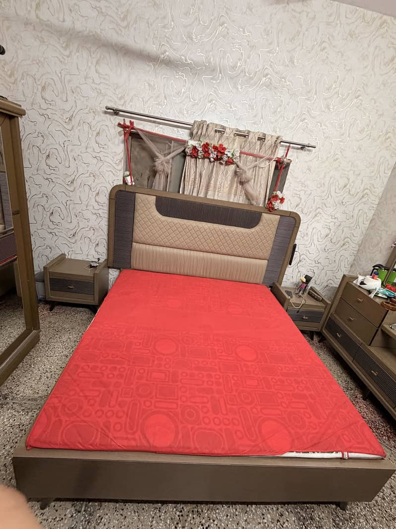 Bed Set with Cupboard 4