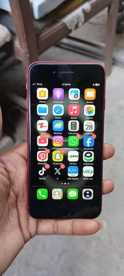 Apple iPhone SE
