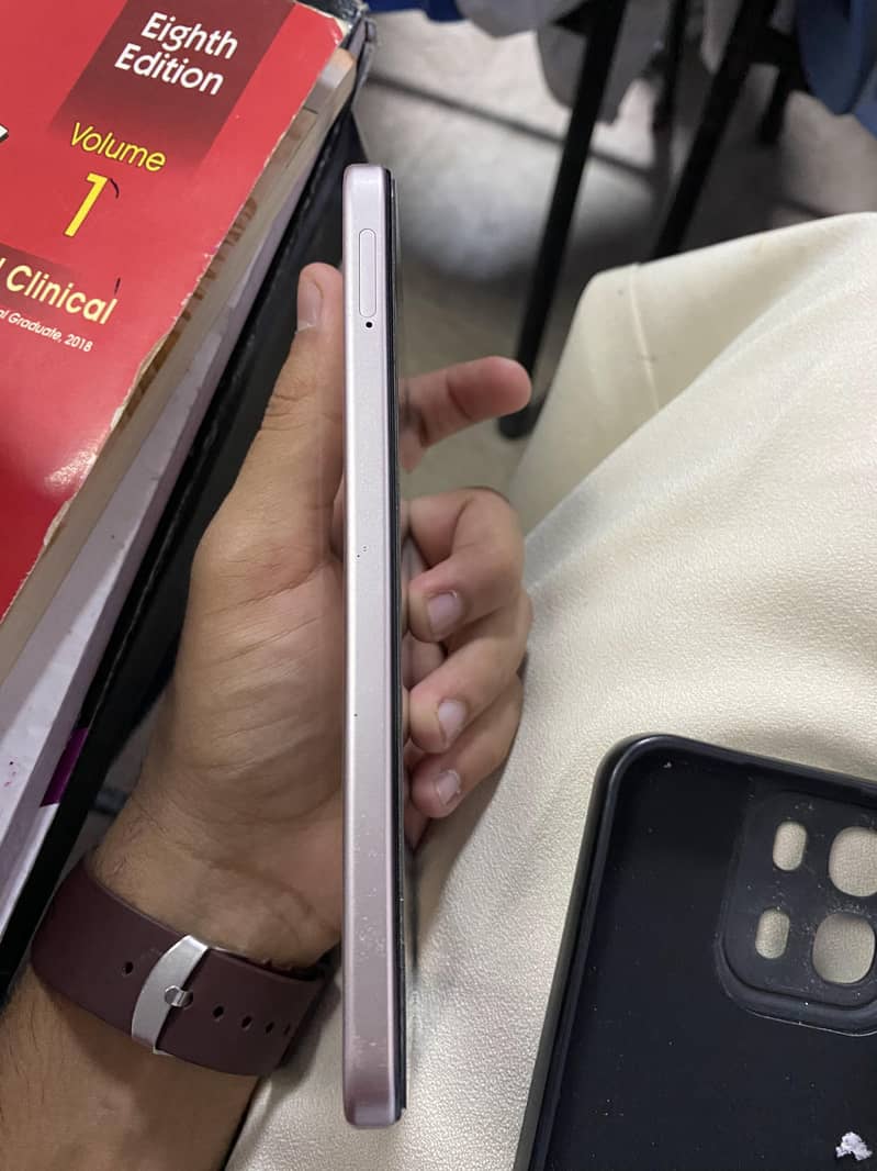 OPPO A6 0